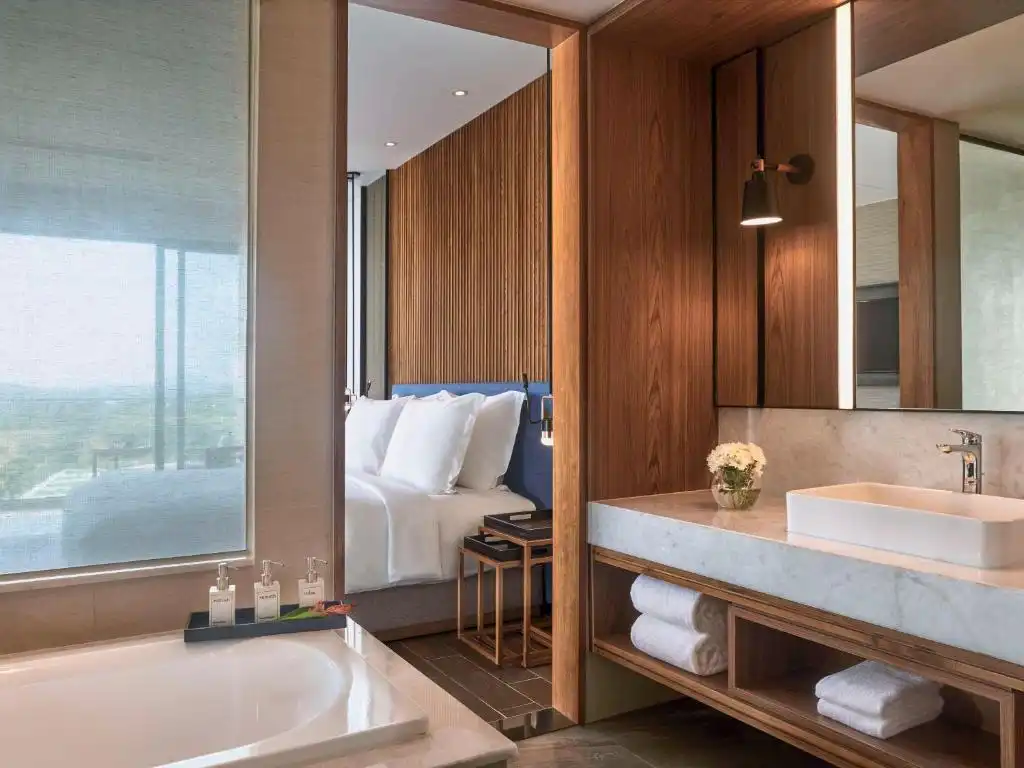 Mövenpick Resort Waverly Phu Quoc